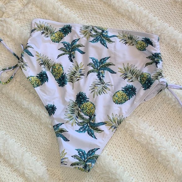 SHEIN Tropical Pineapple Bikini Bottoms NWOT - Picture 4 of 4
